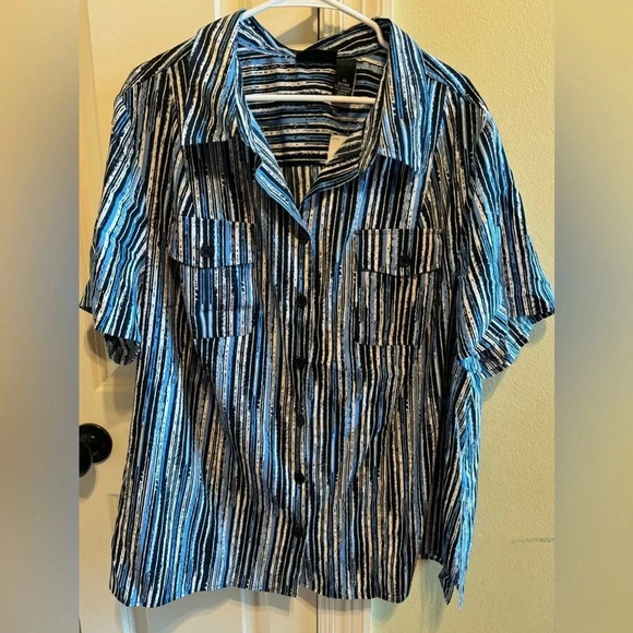 Maggie Barnes Striped Plus Size Button Down Short Sleeve Shirt Sz 3X 26/28W - Picture 1 of 10